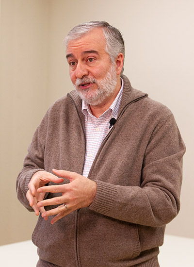Dr. Ángel Gil de Miguel